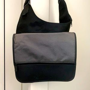 COPY - Leeds Messenger Bag